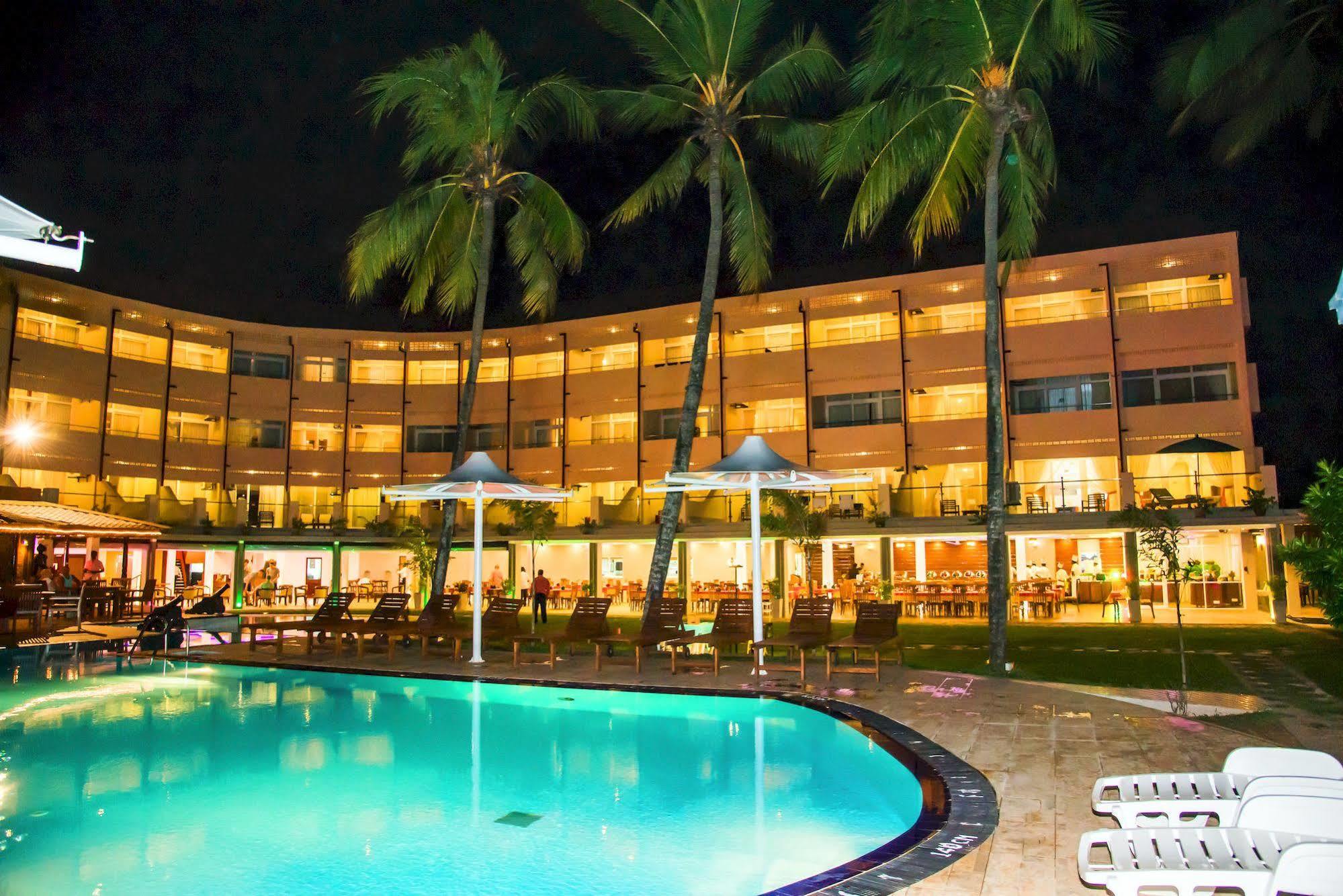 Paradise Beach Hotel نيجومبو المظهر الخارجي الصورة